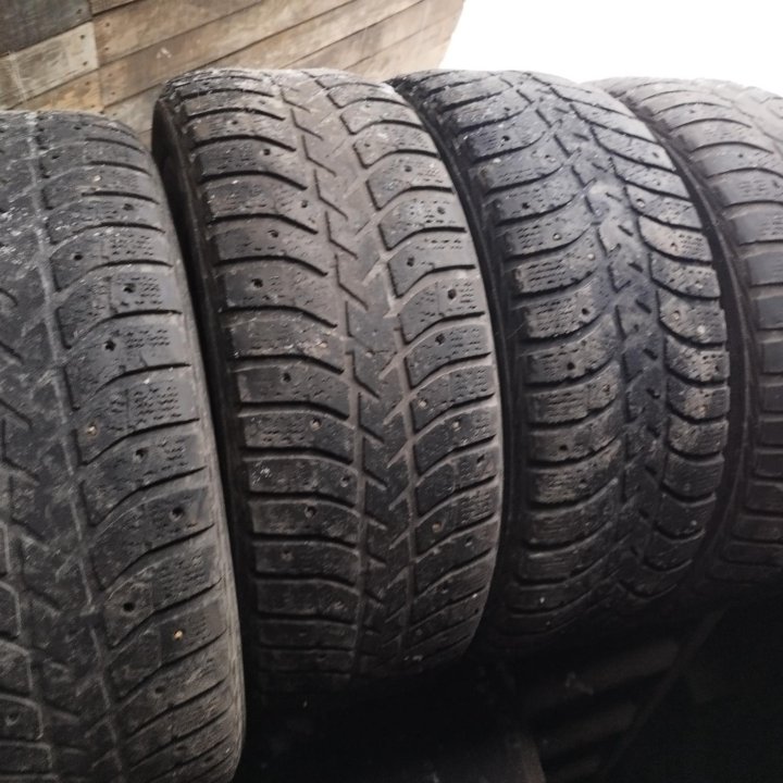 Bridgestone ICR-5000 (зима) 215/60 R16