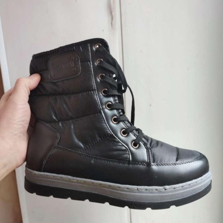 Ботинки 39 размер