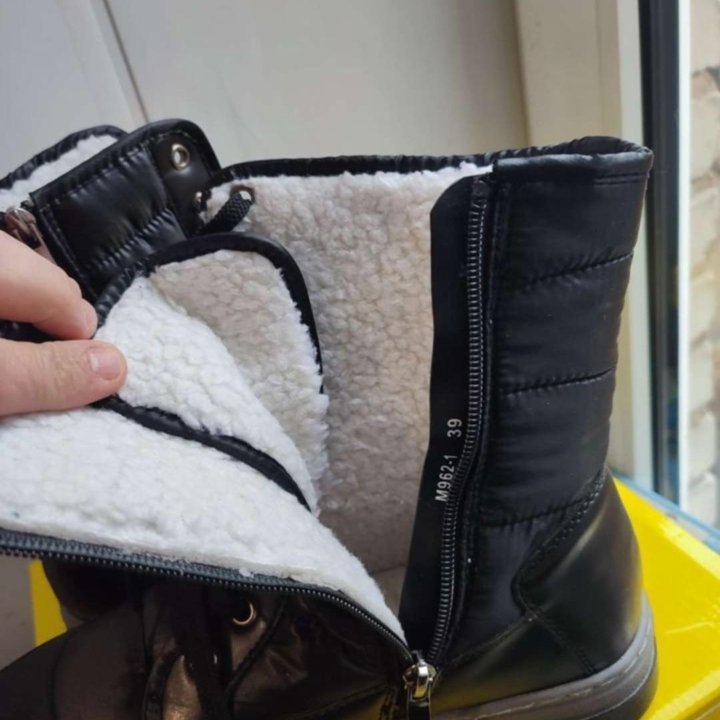 Ботинки 39 размер