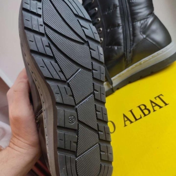 Ботинки 39 размер