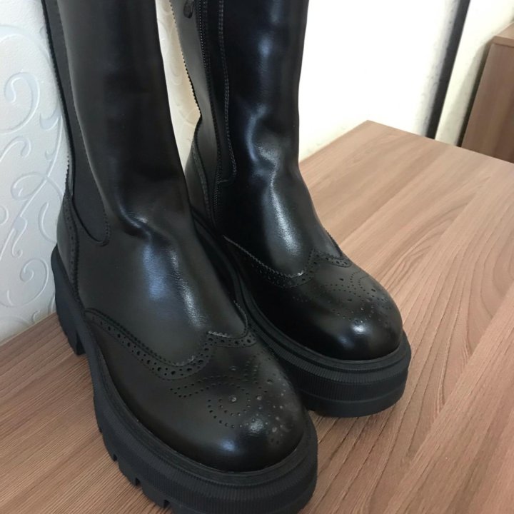 Новые ботинки