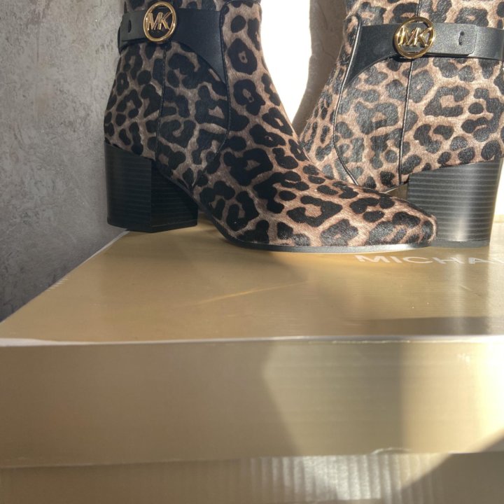 Сапоги MK