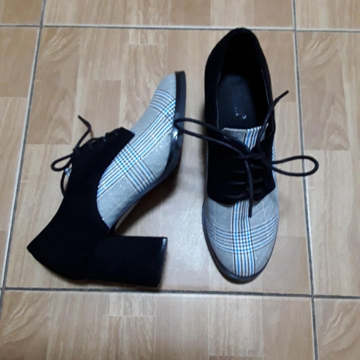 Красивые туфли REDGEM 