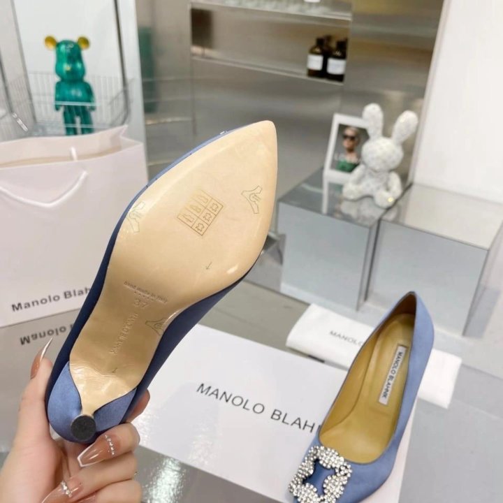 Туфли Manolo Blahnik????