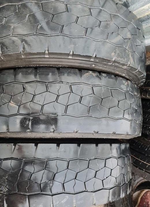 Шины грузовые б-у Michelin 215-75R17.5 4-2-1шт