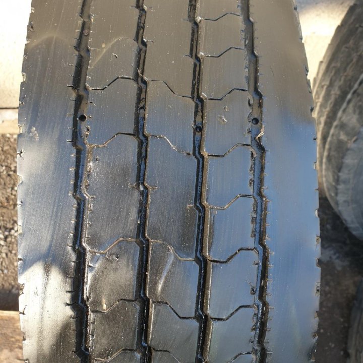 Шины грузовые б-у Michelin 215-75R17.5 4-2-1шт