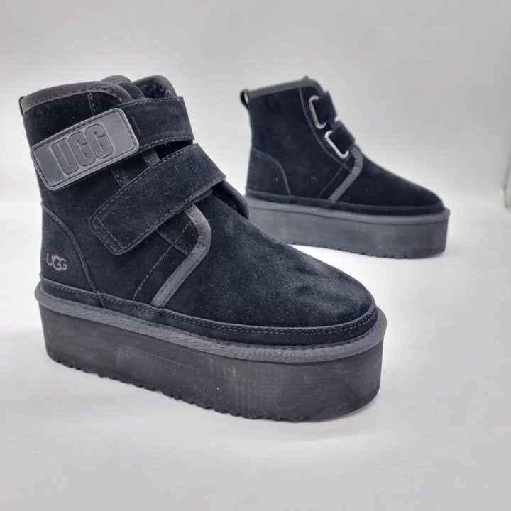 Ботинки Ugg????
