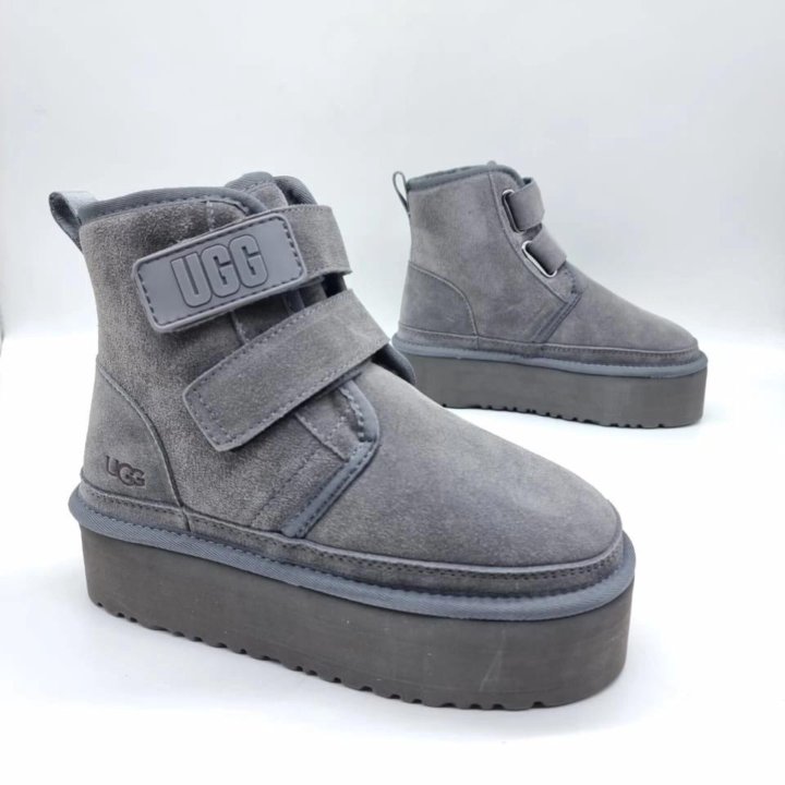 Ботинки Ugg????