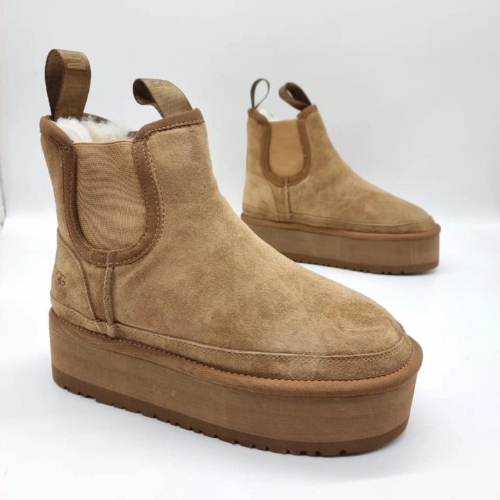 Ботинки Ugg????