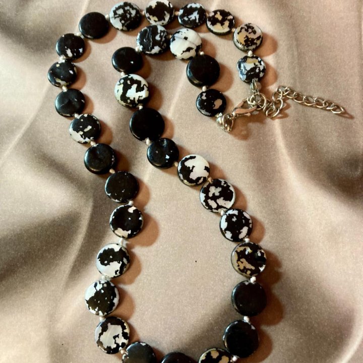 Бусы из перламутра