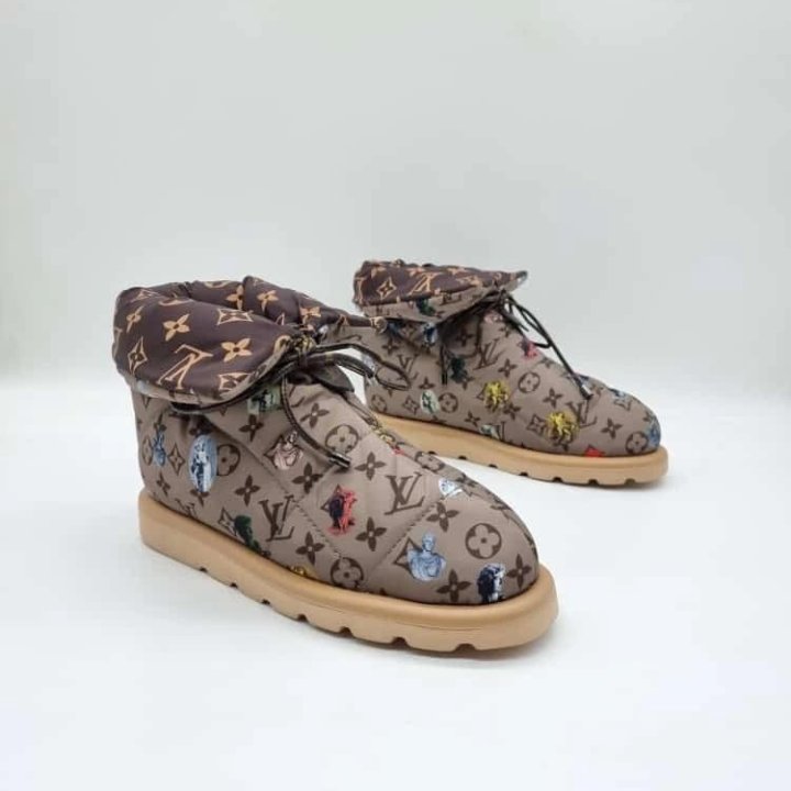 Сапоги Louis Vuitton????