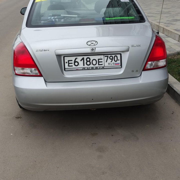 Hyundai Elantra, 2001