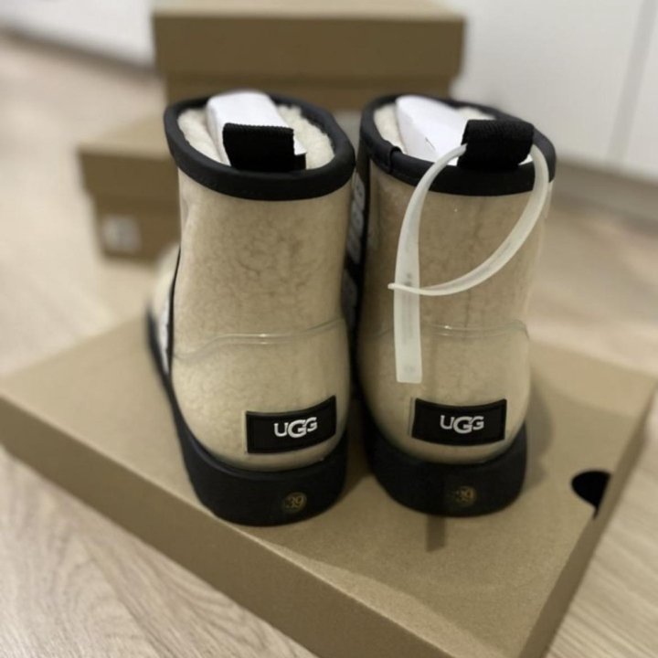 Ugg classic clear mini