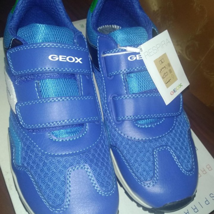 Кроссовки Geox