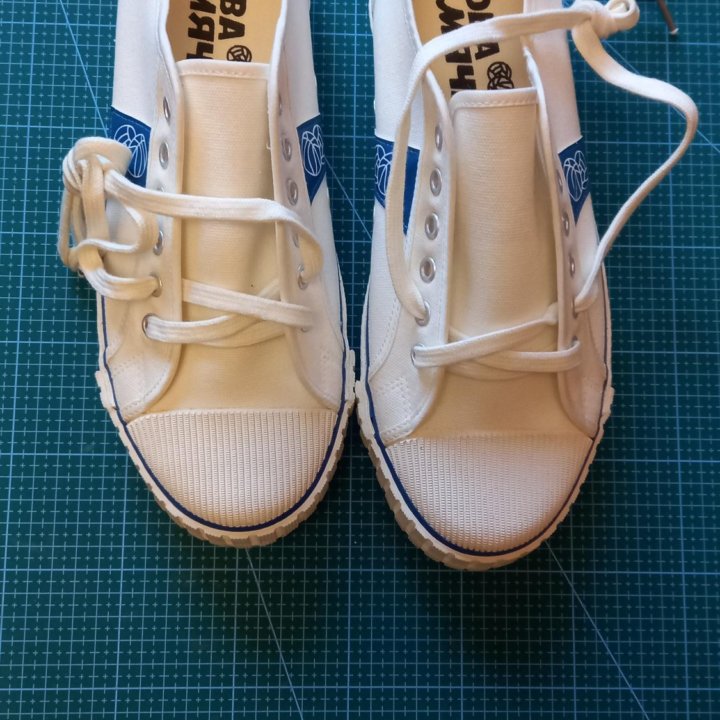 Кеды Два меча