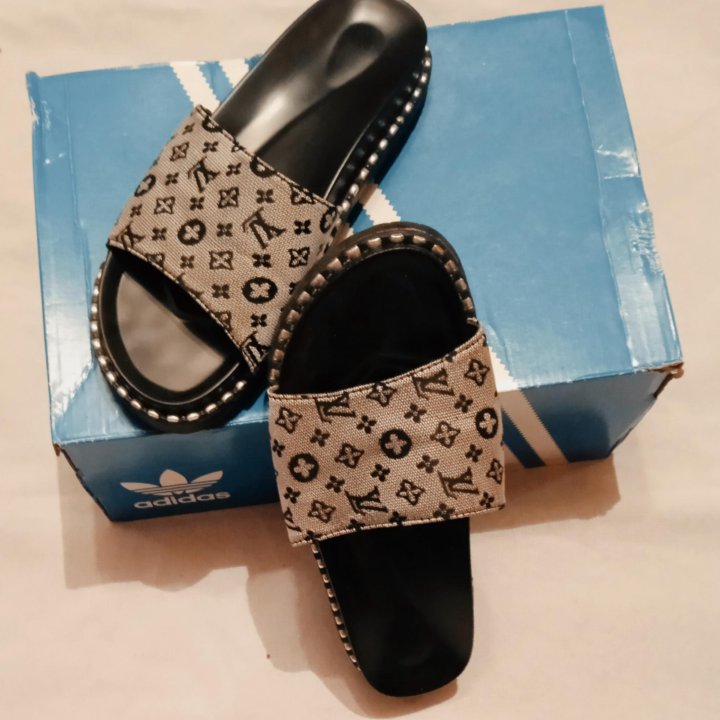 Тапочки LV