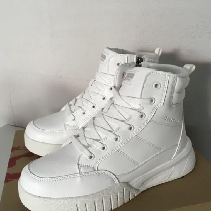 Утеплённые ботинки Strobbs