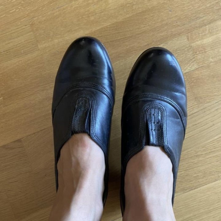 Туфли чёрные