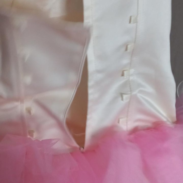 Нарядное платье