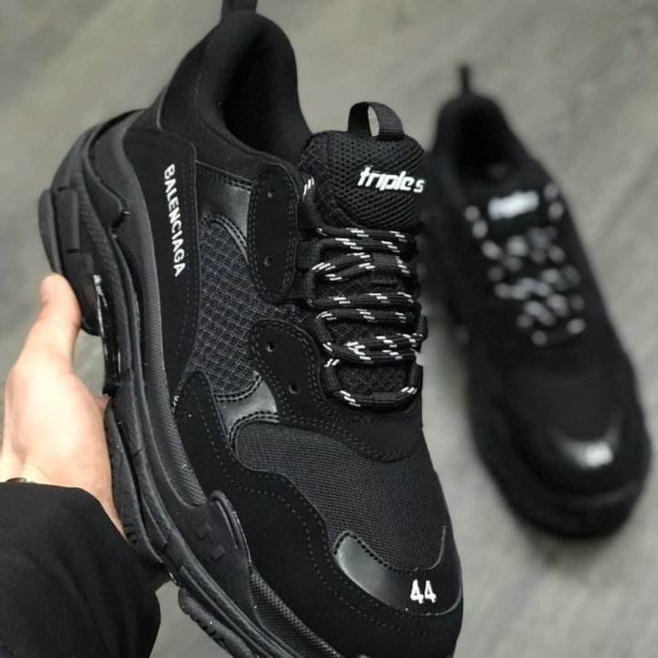 Кроссовки Balenciaga Triple S