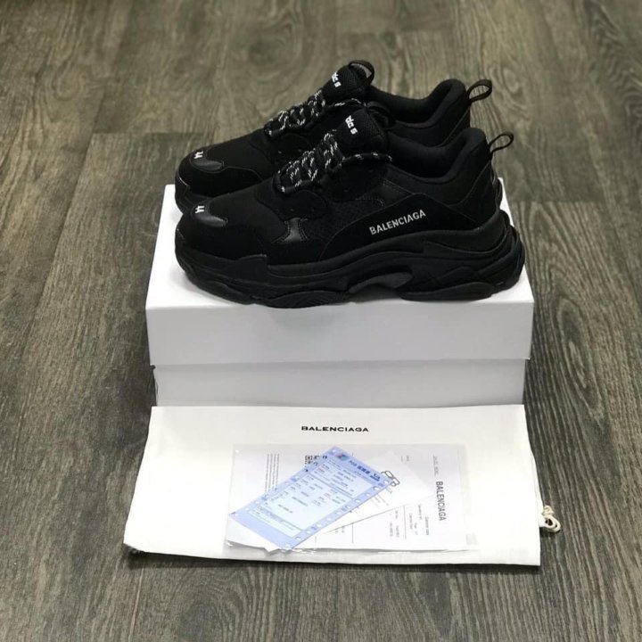 Кроссовки Balenciaga Triple S