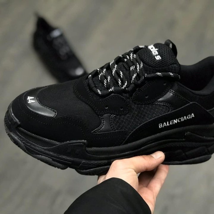 Кроссовки Balenciaga Triple S