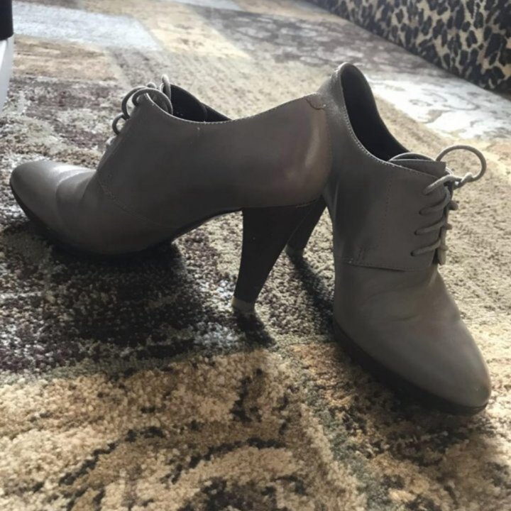 Ботинки женские