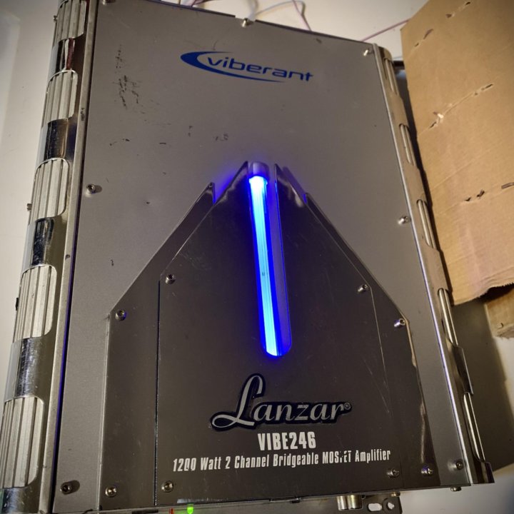 Усилитель LANZAR 1200Вт.