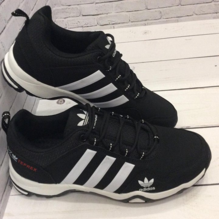 Кроссовки Adidas 42, 44, 46