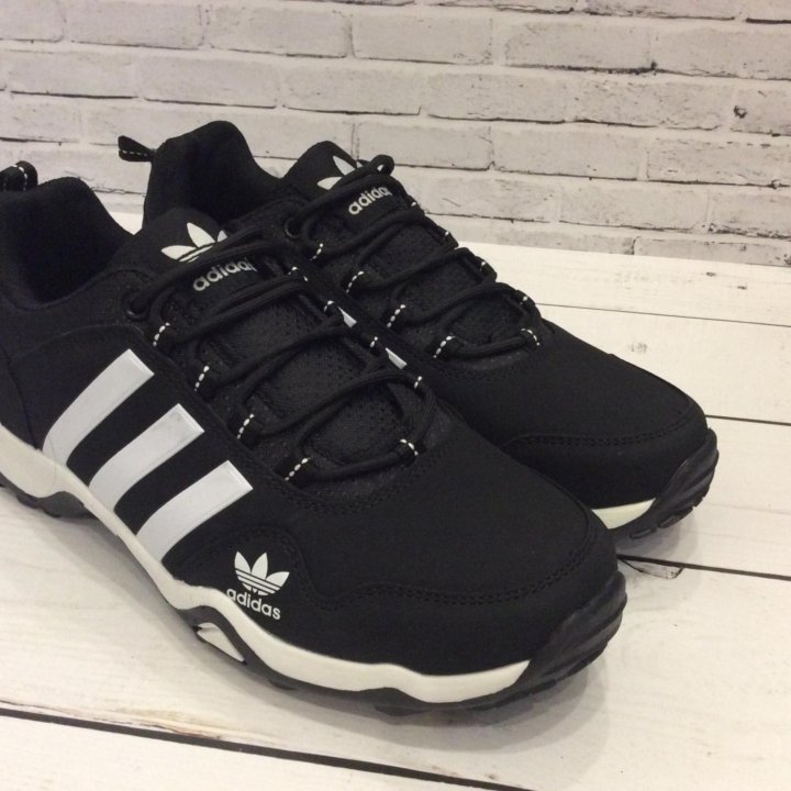 Кроссовки Adidas 42, 44, 46