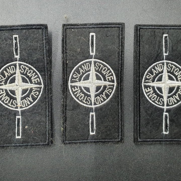 stone island патч