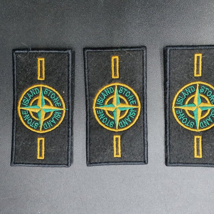 stone island патч