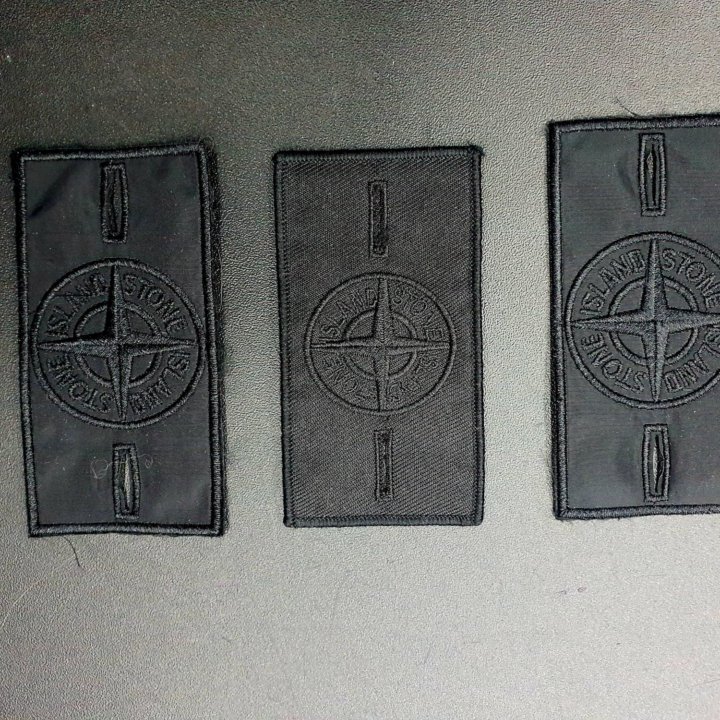 stone island патч