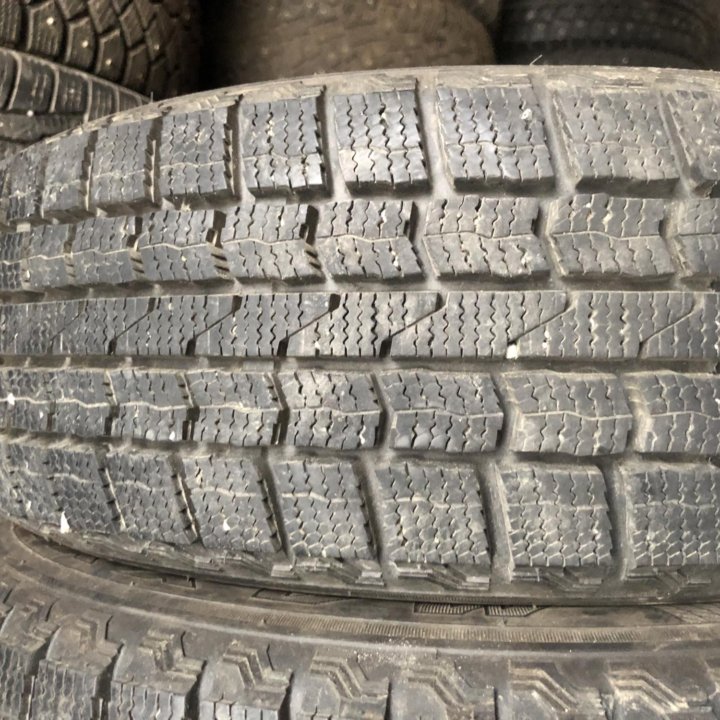 165/70 R13 шины зимние Максис 2шт как Новые