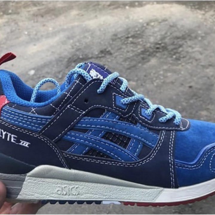 Кроссовки ASICS новые