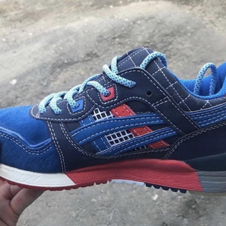 Кроссовки ASICS новые