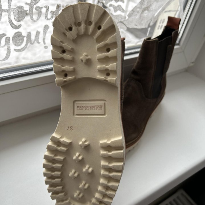 Полуботинки