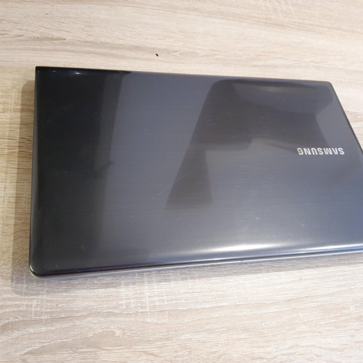 Samsung NP355V5C, 4х ядерный, SSD+HDD