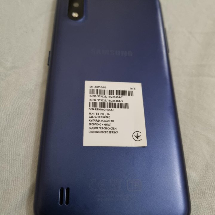 Телефон Samsung A01