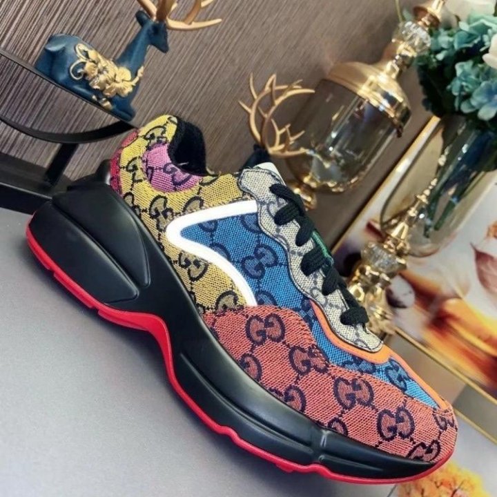 Кроссовки GUCCI