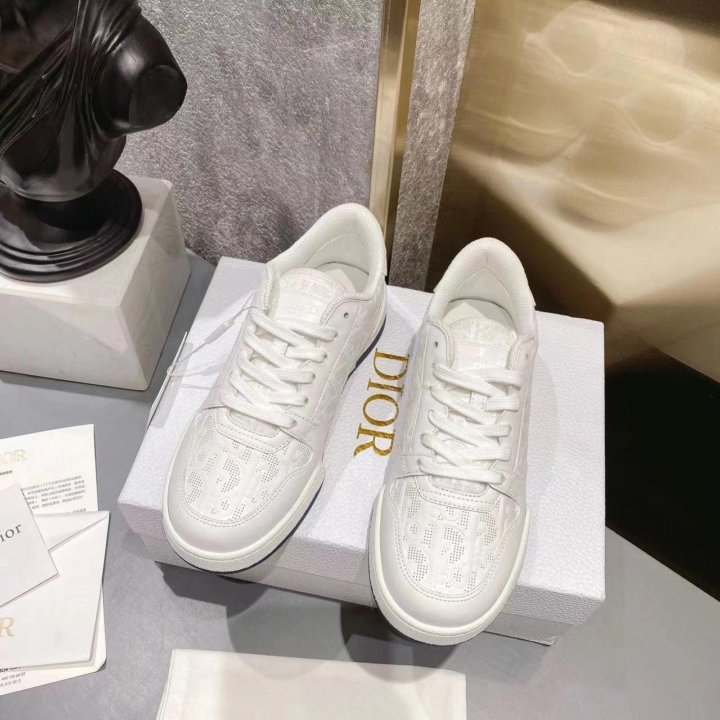 Кроссовки Dior????