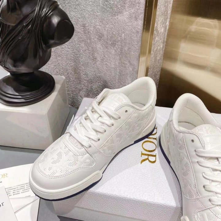 Кроссовки Dior????