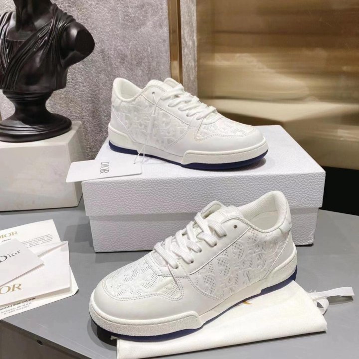 Кроссовки Dior????