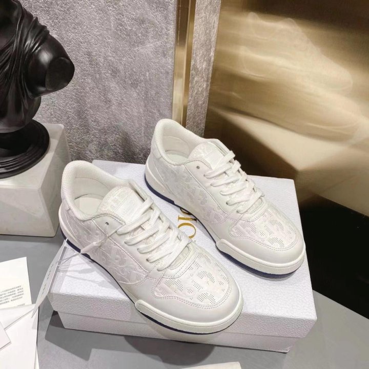 Кроссовки Dior????