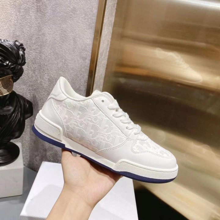 Кроссовки Dior????