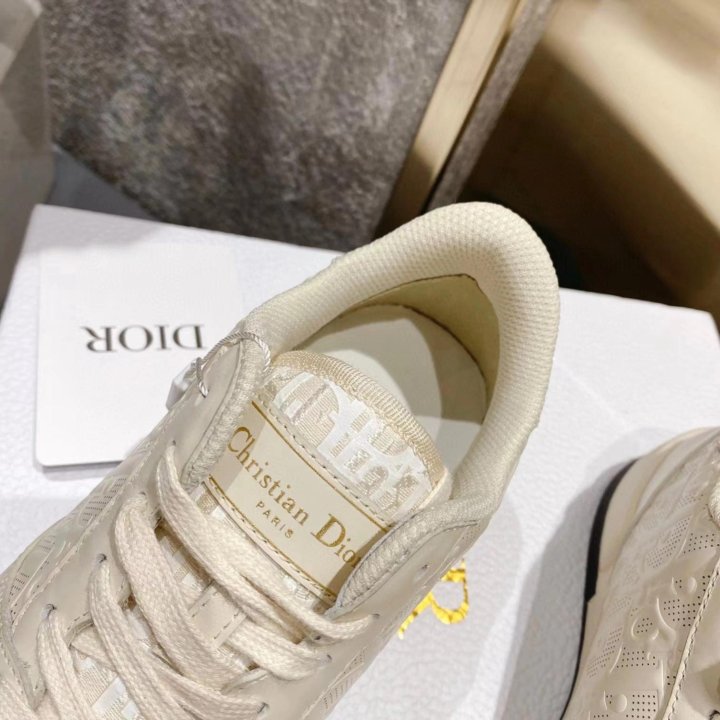 Кроссовки Dior????