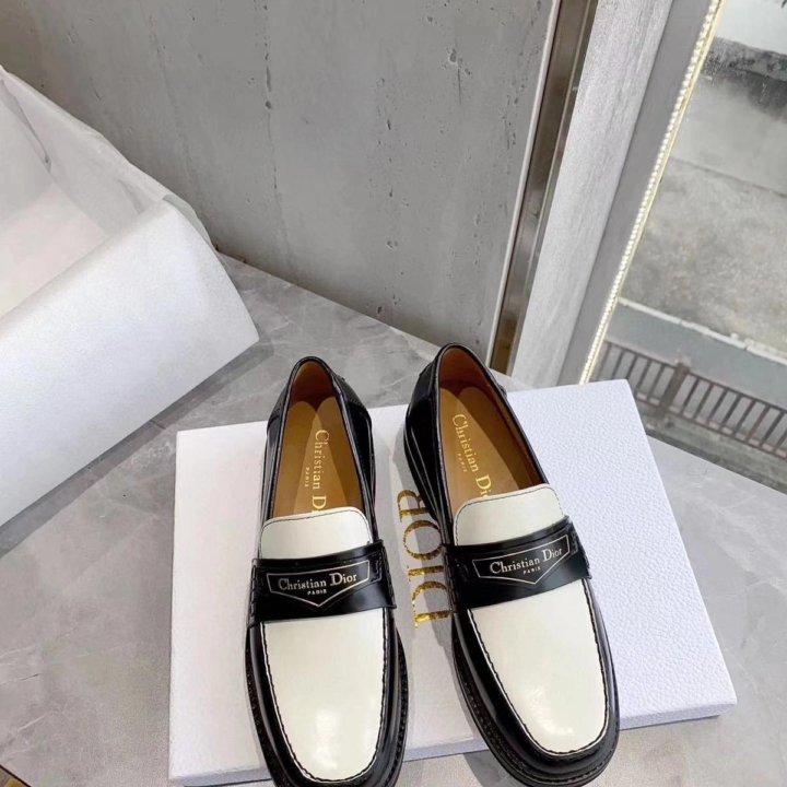 Лоферы Dior????