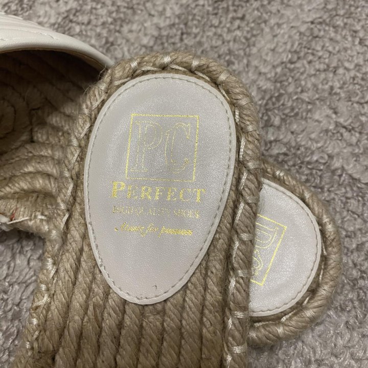 Шлёпки Perfect
