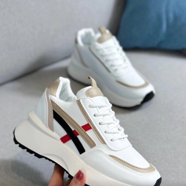 Кроссовки весна