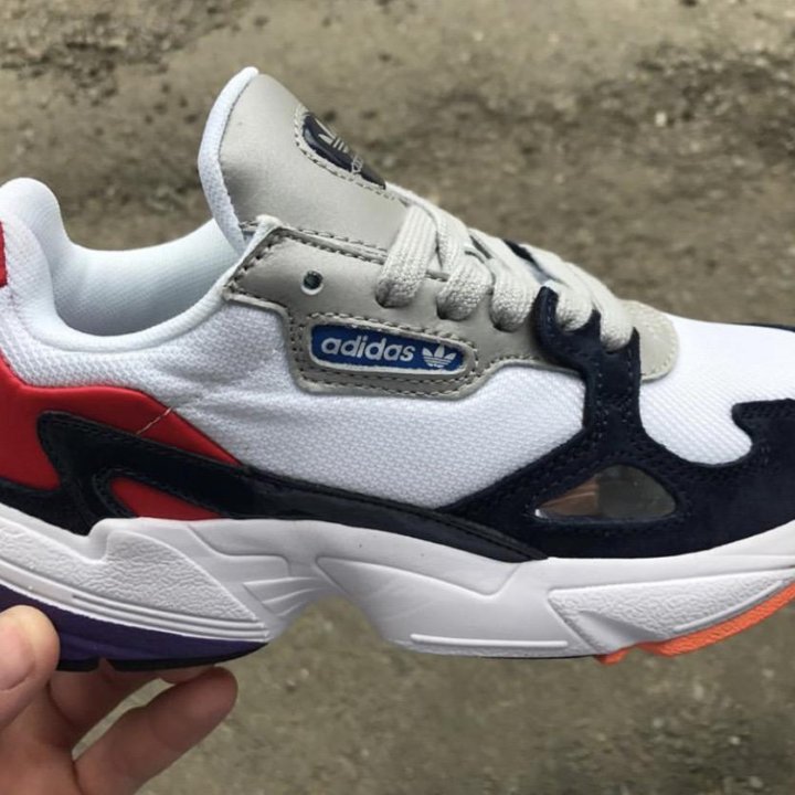 Кроссовки Adidas Falcon Новые